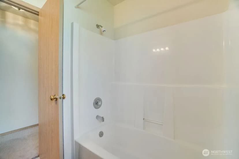 Property photo for 5501 Cricket Lane Se, Lacey photo 23