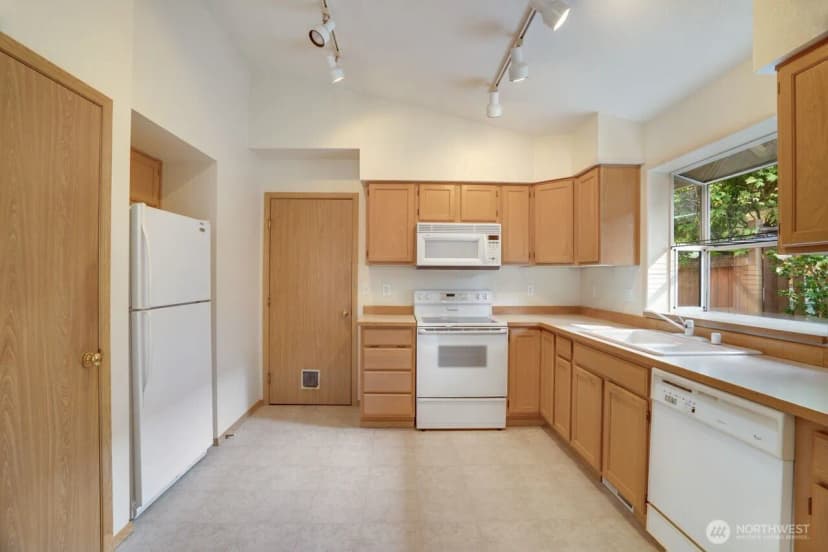 Property photo for 5501 Cricket Lane Se, Lacey photo 10