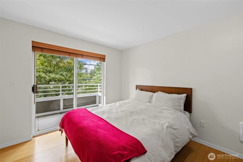 Property photo for 520 2nd Avenue W #201, Seattle photo 11