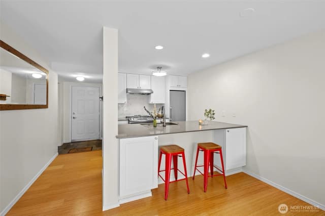Property photo for 520 2nd Avenue W #201, Seattle photo 4