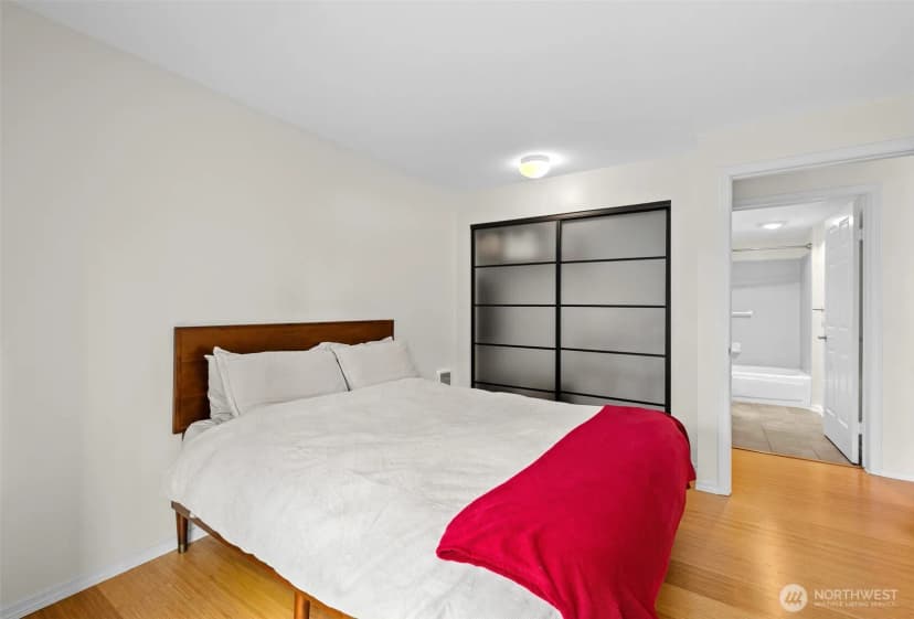 Property photo for 520 2nd Avenue W #201, Seattle photo 12