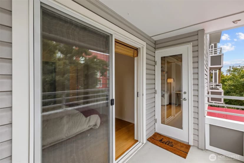 Property photo for 520 2nd Avenue W #201, Seattle photo 16