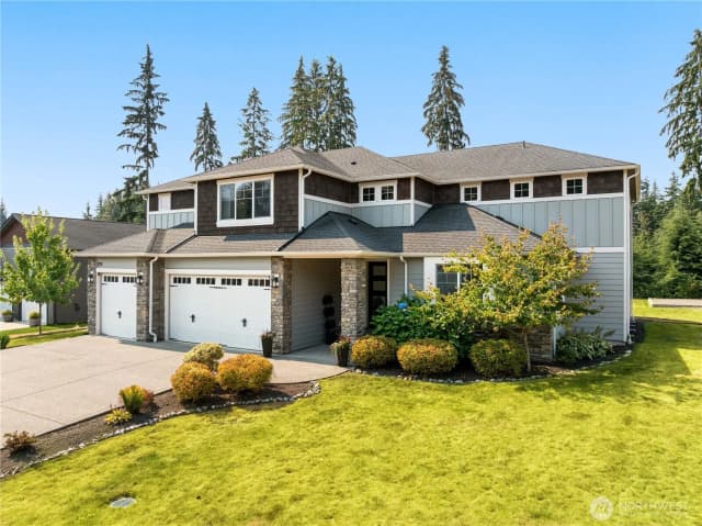 Property photo for 11714 137th Drive Ne, Lake Stevens photo 3