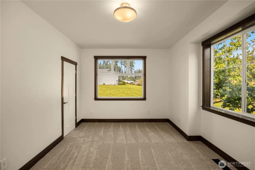 Property photo for 11714 137th Drive Ne, Lake Stevens photo 5