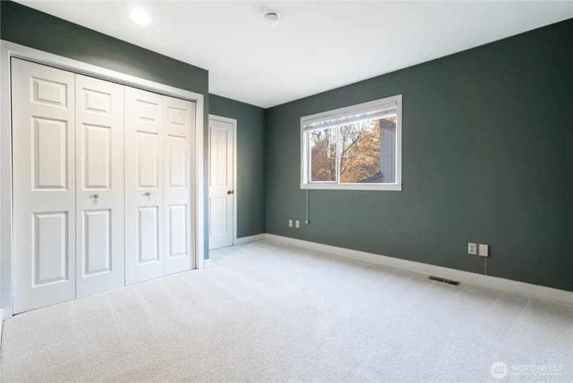 Property photo for 119 98th Avenue Ne #119, Bellevue photo 12