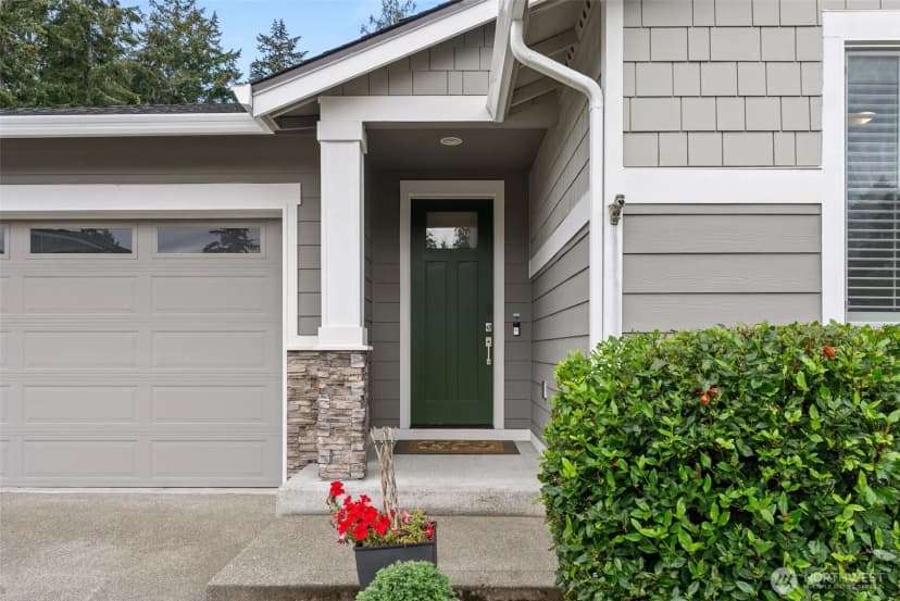 Property photo for 5613 Reef Lane Ne, Olympia photo 4