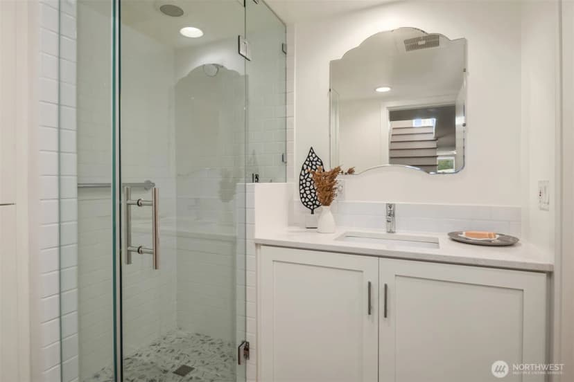 Property photo for 12259 6th Avenue Nw, Seattle photo 32