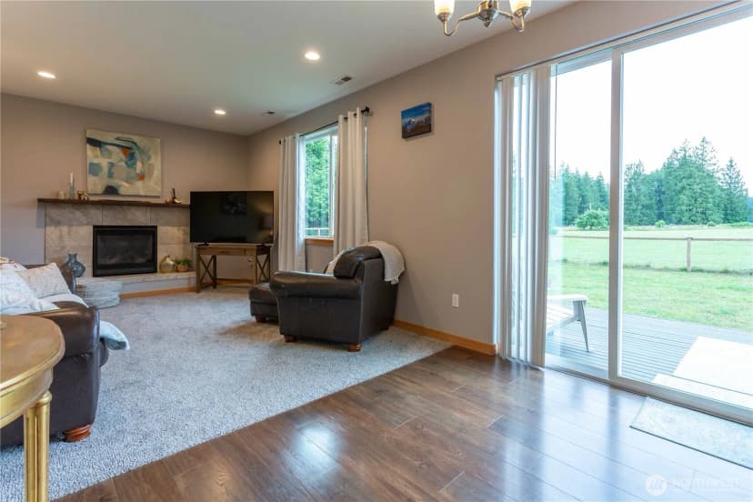 Property photo for 24051 Mangat Lane, Sedro Woolley photo 9