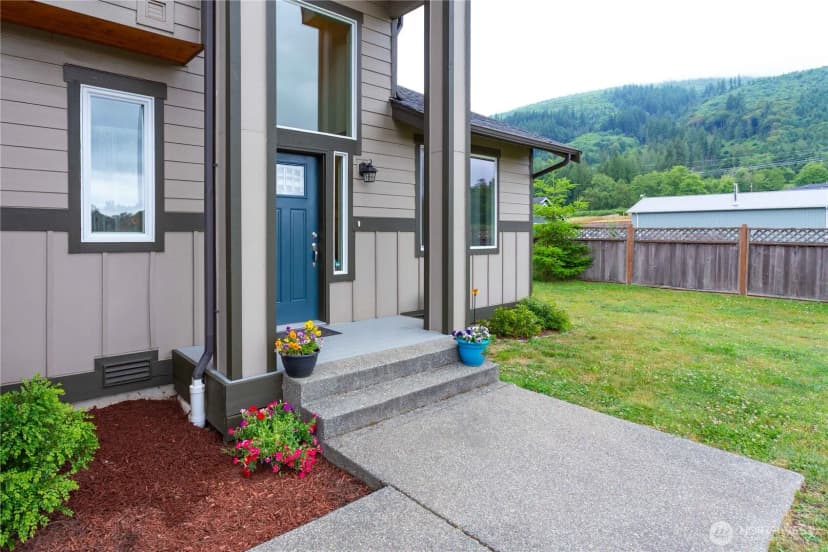Property photo for 24051 Mangat Lane, Sedro Woolley photo 8