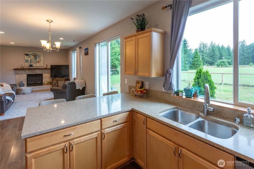 Property photo for 24051 Mangat Lane, Sedro Woolley photo 12
