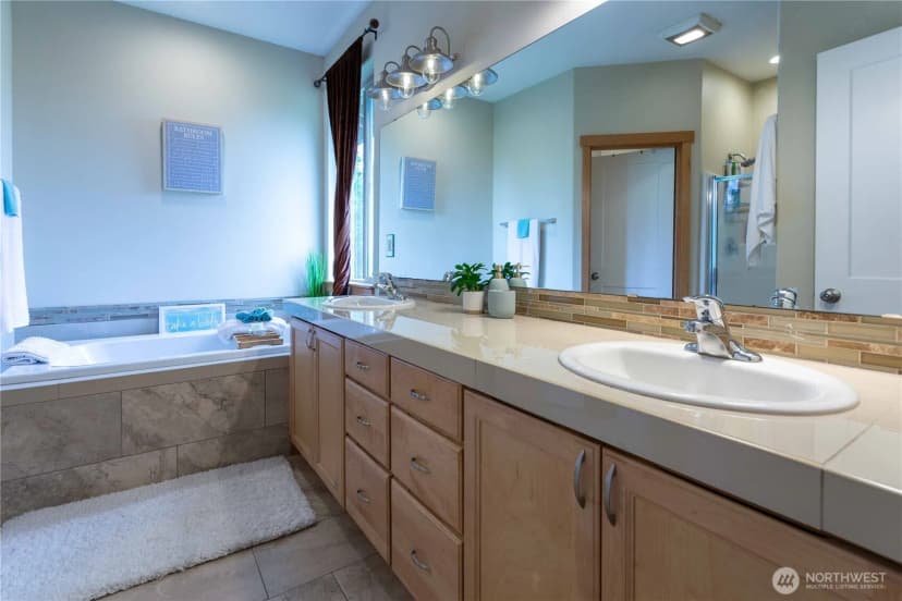 Property photo for 24051 Mangat Lane, Sedro Woolley photo 28