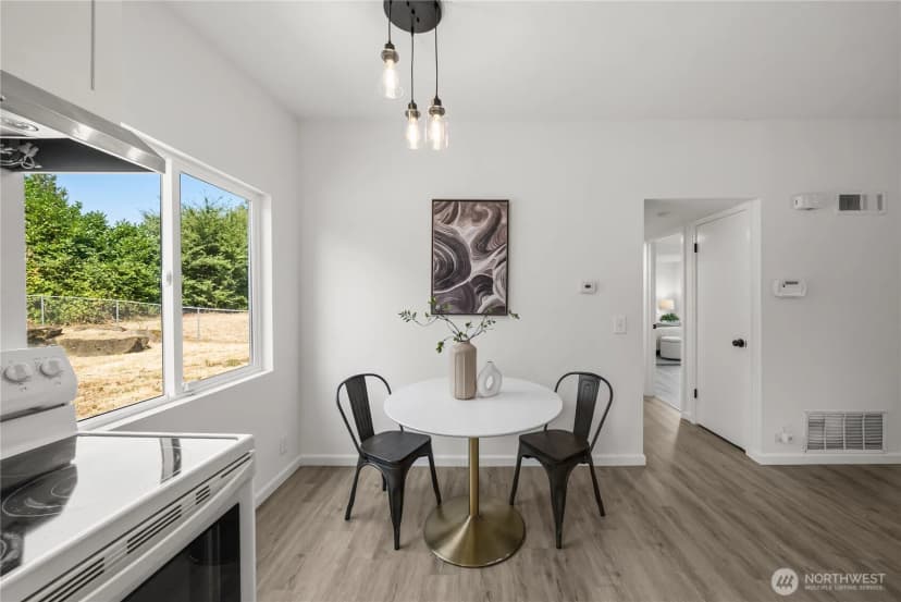 Property photo for 16835 123rd Avenue Se, Renton photo 11