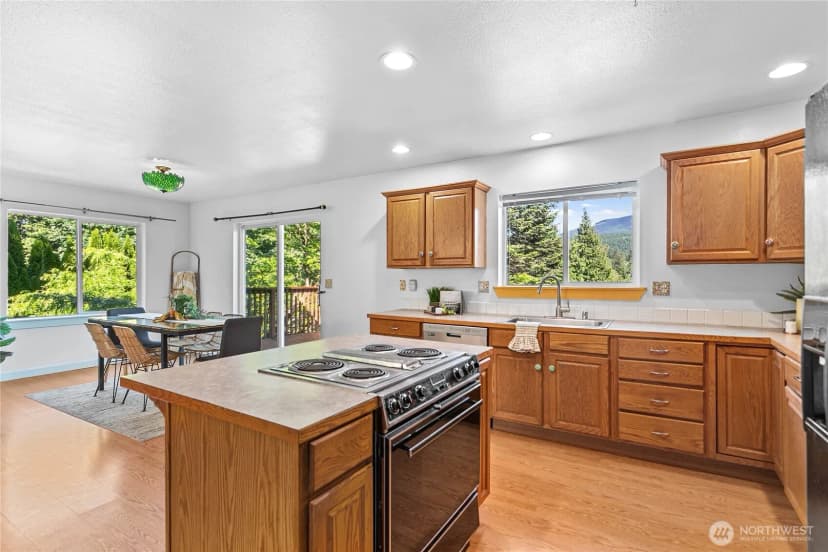 Property photo for 765 Summerset Way, Sedro Woolley photo 14