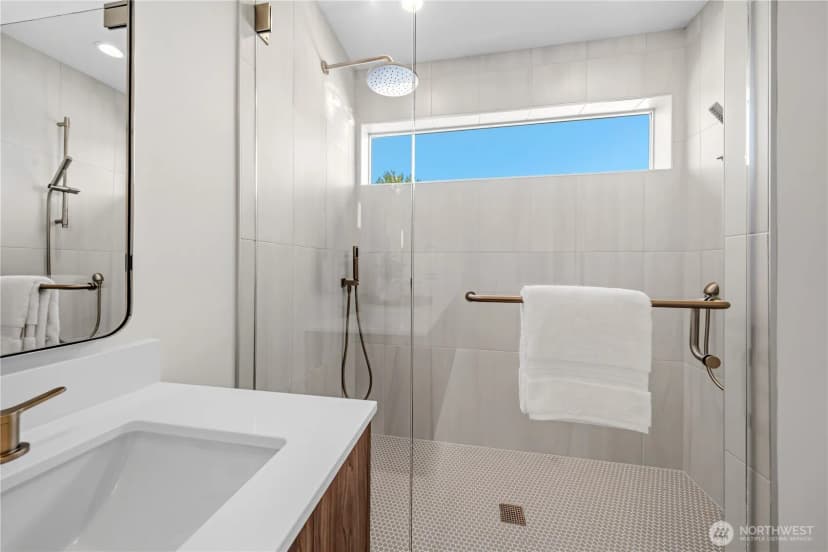 Property photo for 14342 Bagley Avenue N, Seattle photo 20