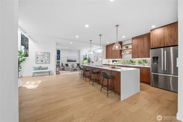 Property photo for 14342 Bagley Avenue N, Seattle photo 4
