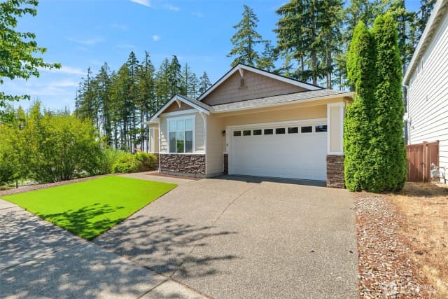 Property photo for 3401 Lanyard Drive Ne, Lacey photo 2