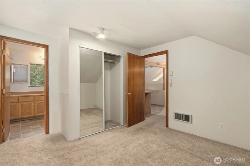 Property photo for 9902 274th Street E, Graham photo 30