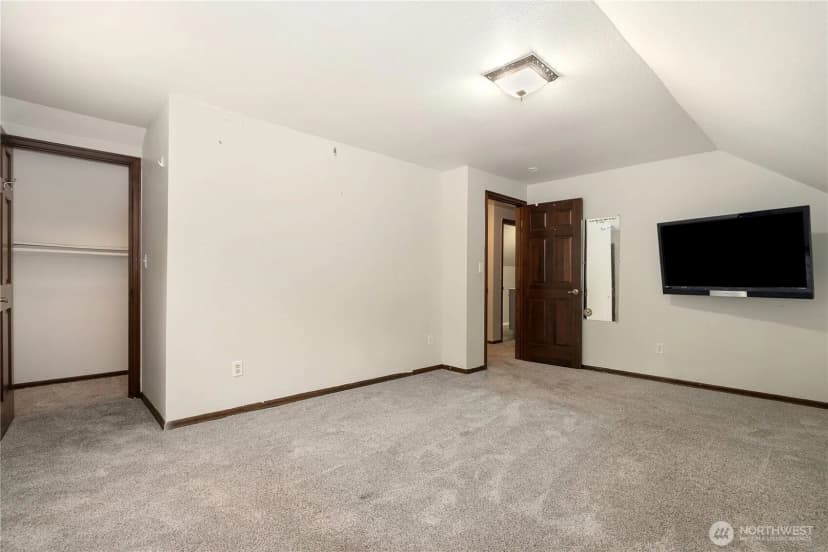 Property photo for 9902 274th Street E, Graham photo 18