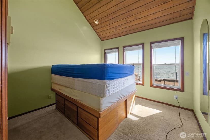 Property photo for 14 S Beach Drive #h, Everett photo 26