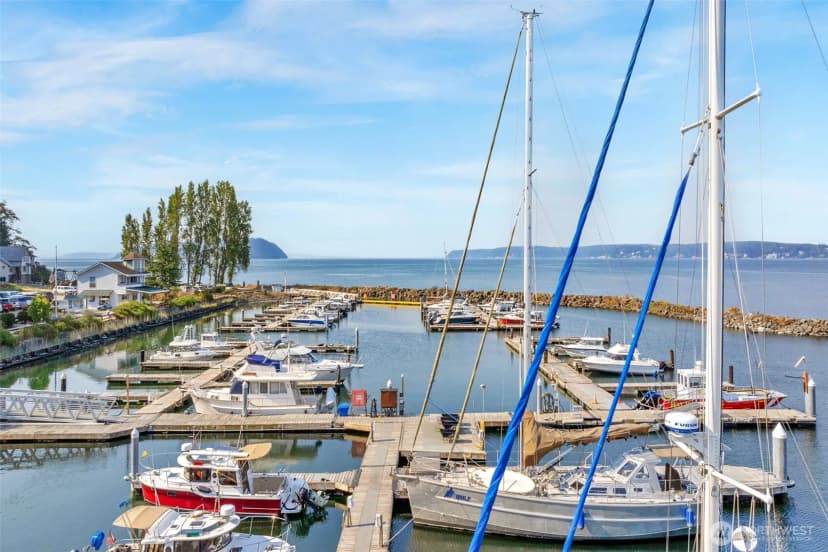 Property photo for 14 S Beach Drive #h, Everett photo 36