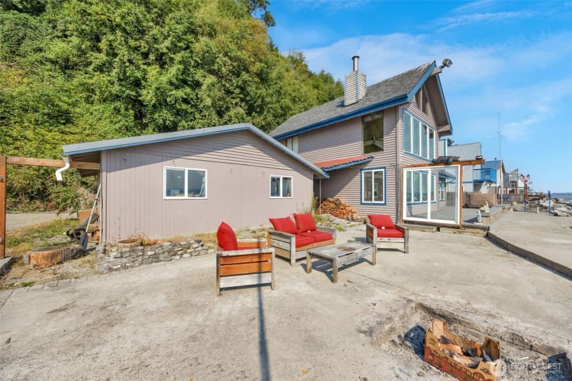 Property photo for 14 S Beach Drive #h, Everett photo 20