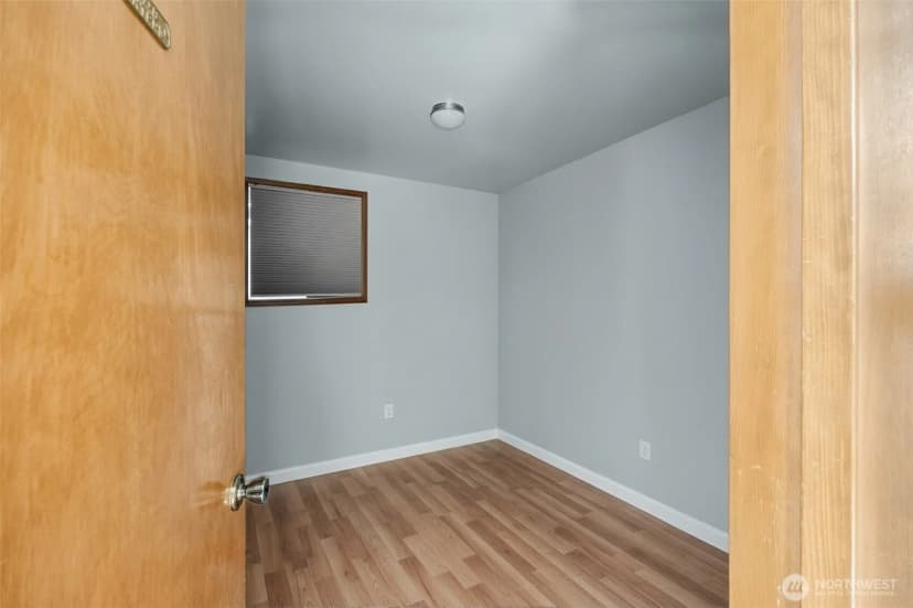 Property photo for 14 S Beach Drive #h, Everett photo 28