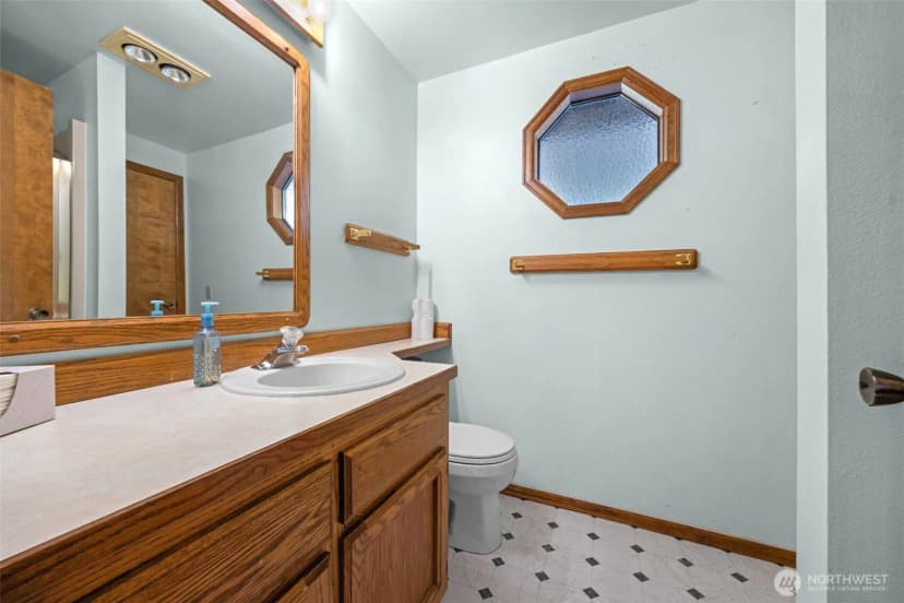 Property photo for 14 S Beach Drive #h, Everett photo 27