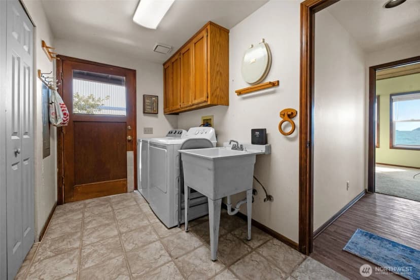Property photo for 14 S Beach Drive #h, Everett photo 30