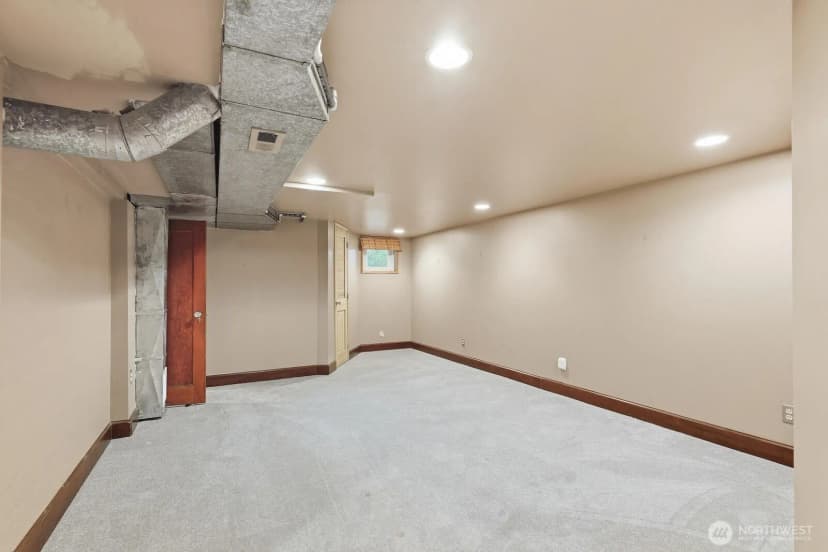 Property photo for 1560 28th Avenue W, Seattle photo 29