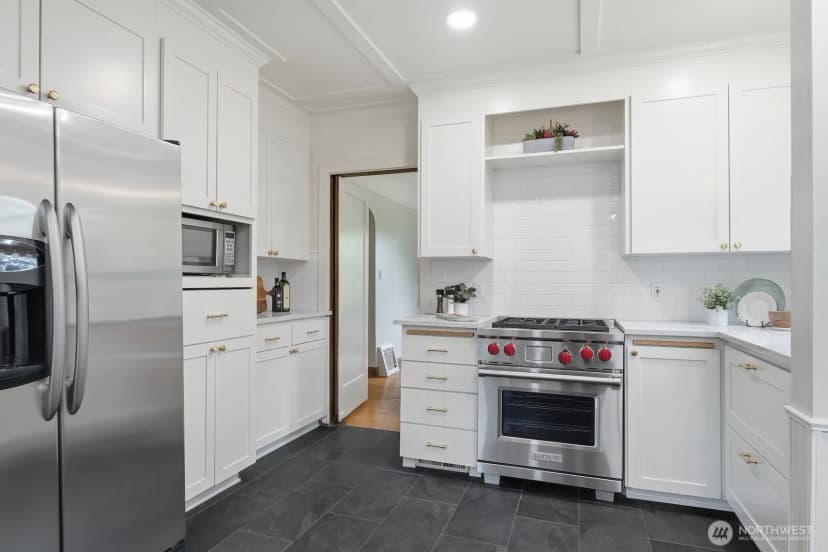 Property photo for 1560 28th Avenue W, Seattle photo 14