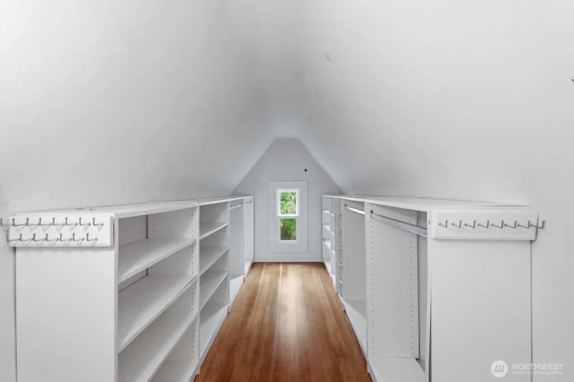 Property photo for 1560 28th Avenue W, Seattle photo 24