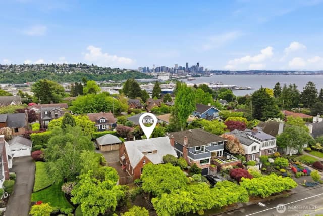 Property photo for 1560 28th Avenue W, Seattle photo 2