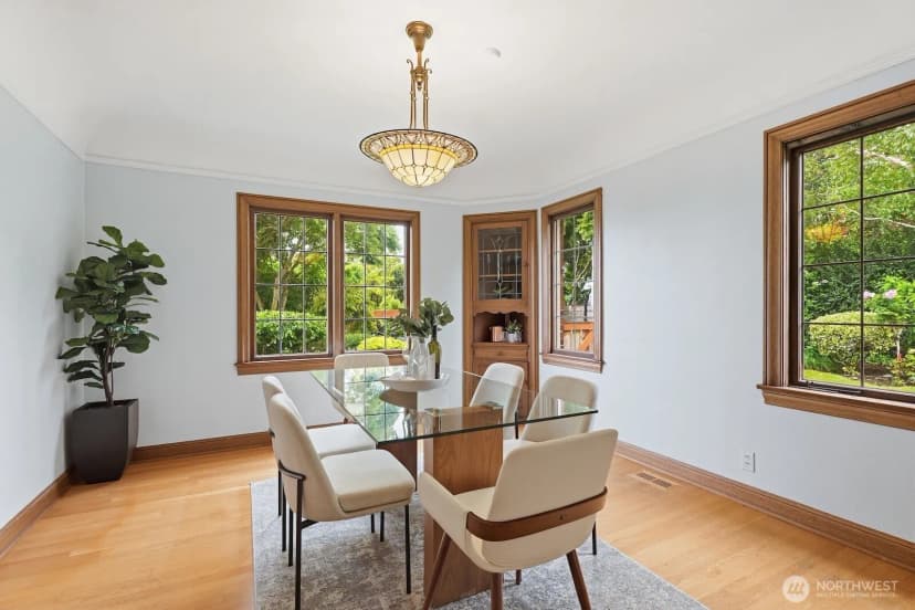 Property photo for 1560 28th Avenue W, Seattle photo 13