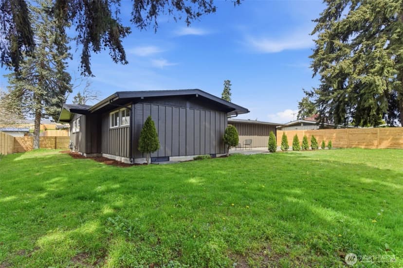 Property photo for 8102 Oakridge Drive Sw, Lakewood photo 33