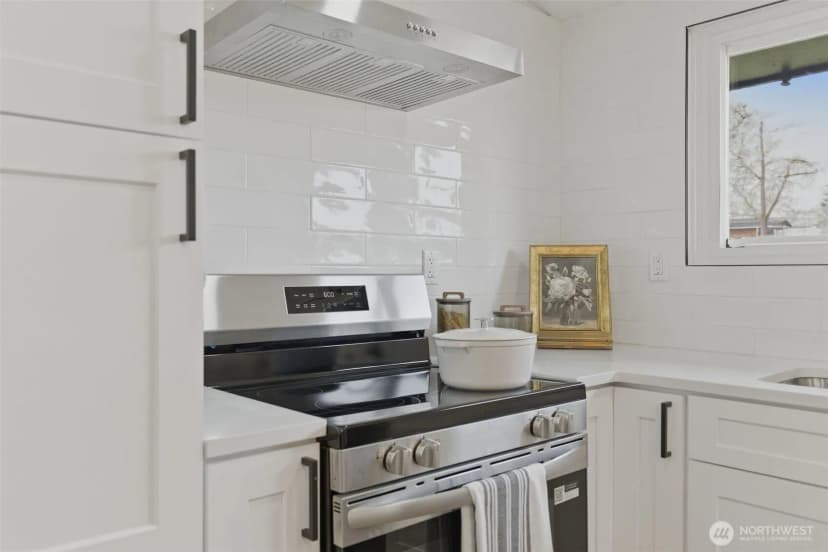 Property photo for 8102 Oakridge Drive Sw, Lakewood photo 28