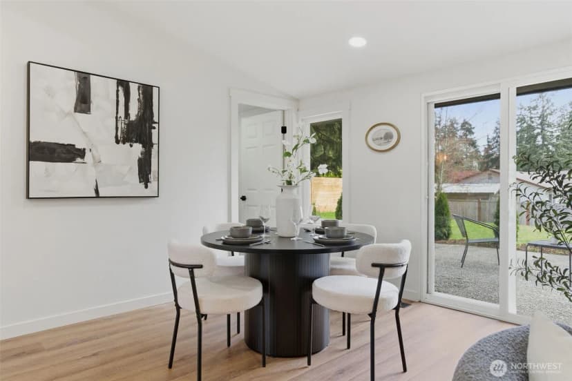 Property photo for 8102 Oakridge Drive Sw, Lakewood photo 9