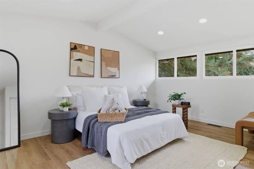 Property photo for 8102 Oakridge Drive Sw, Lakewood photo 15