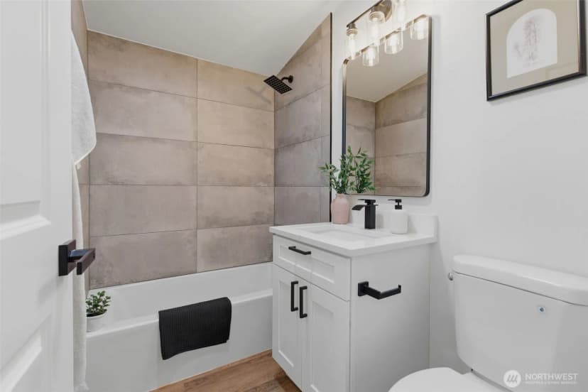 Property photo for 8102 Oakridge Drive Sw, Lakewood photo 18