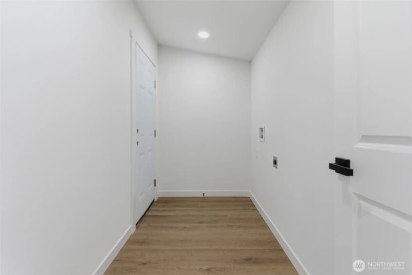 Property photo for 8102 Oakridge Drive Sw, Lakewood photo 25