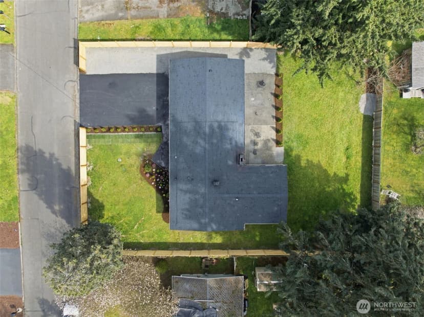 Property photo for 8102 Oakridge Drive Sw, Lakewood photo 39