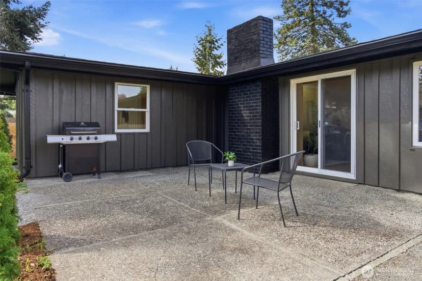 Property photo for 8102 Oakridge Drive Sw, Lakewood photo 36
