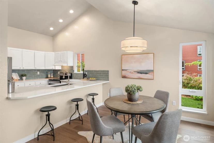 Property photo for 12014 98th Avenue Ne #302, Kirkland photo 5