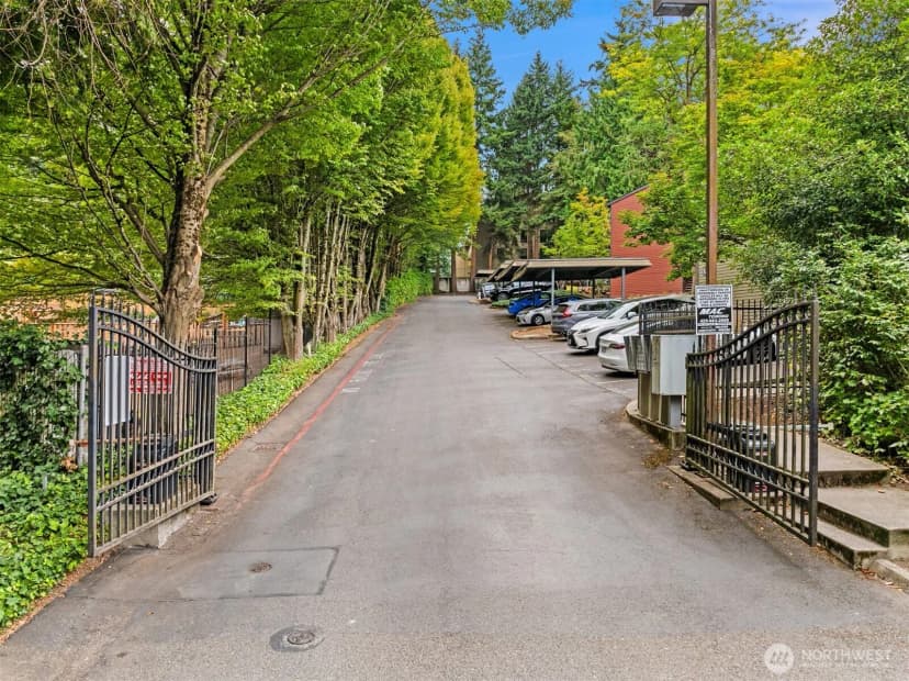 Property photo for 12014 98th Avenue Ne #302, Kirkland photo 24