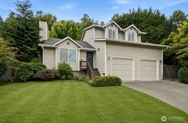 Property photo for 12419 93rd Avenue Ne, Kirkland