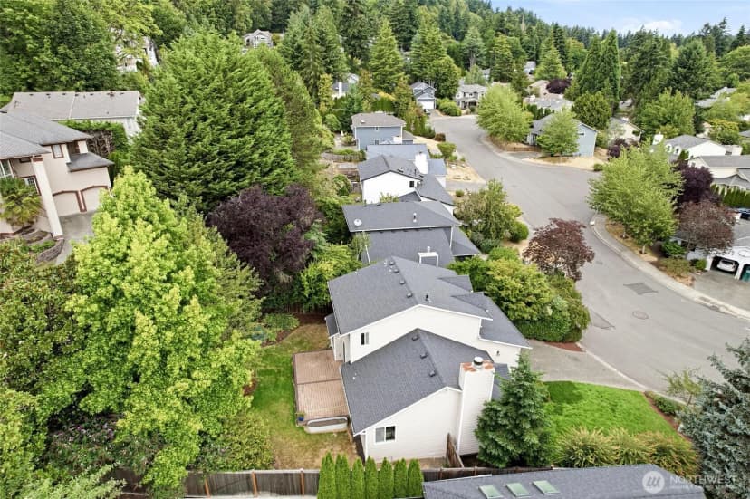 Property photo for 12419 93rd Avenue Ne, Kirkland photo 31