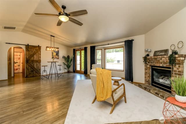 Property photo for 9120 Kelly Court Ne, Lacey photo 2