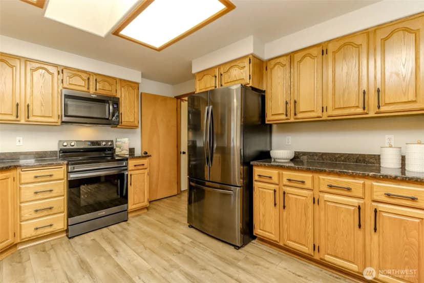 Property photo for 9120 Kelly Court Ne, Lacey photo 14