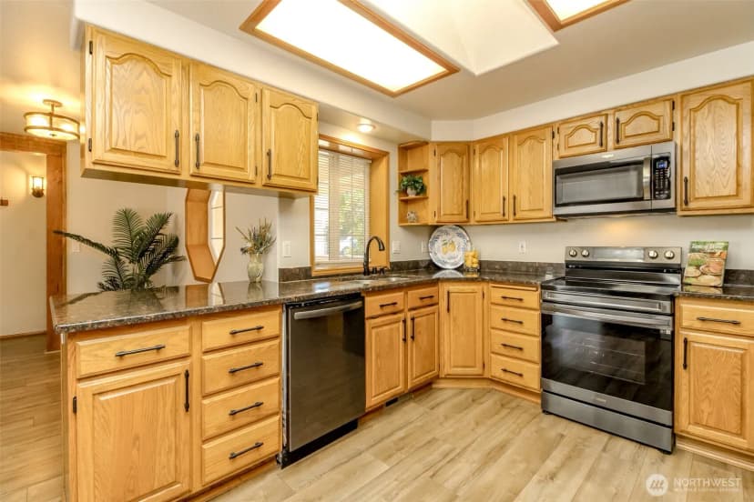 Property photo for 9120 Kelly Court Ne, Lacey photo 15