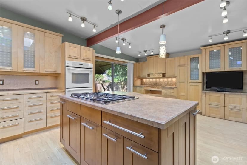 Property photo for 16639 Se 8th Street, Bellevue photo 13