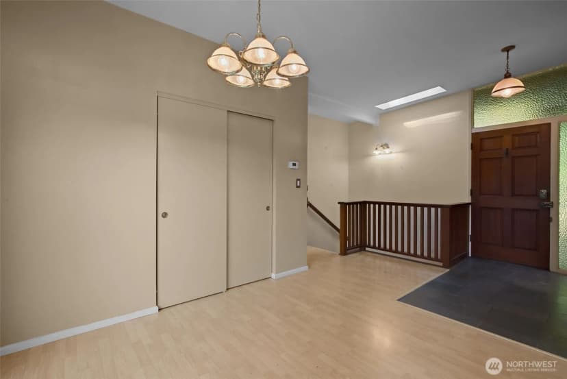 Property photo for 16639 Se 8th Street, Bellevue photo 6